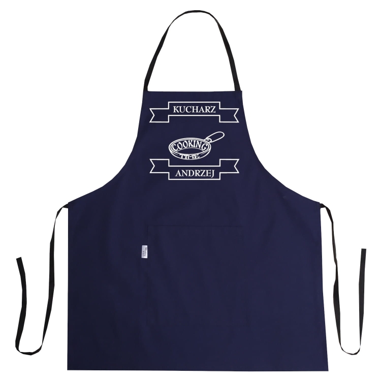 Kochschürze mit dem Aufdruck "Cooking Time" in der Küche