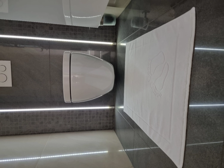 Килимок 50x70 готельний з 100% бавовни