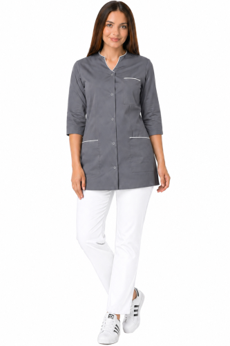 Komplet medyczny damski 3 4 rękaw szary żakiet  z białą lamówką i białymi spodniami.png