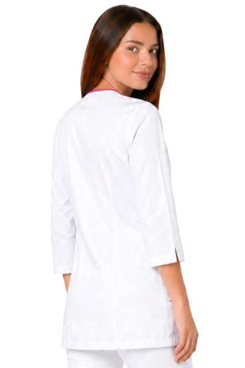 Damski żakiet medyczny biały z amarantową lamówką rekaw 3/4